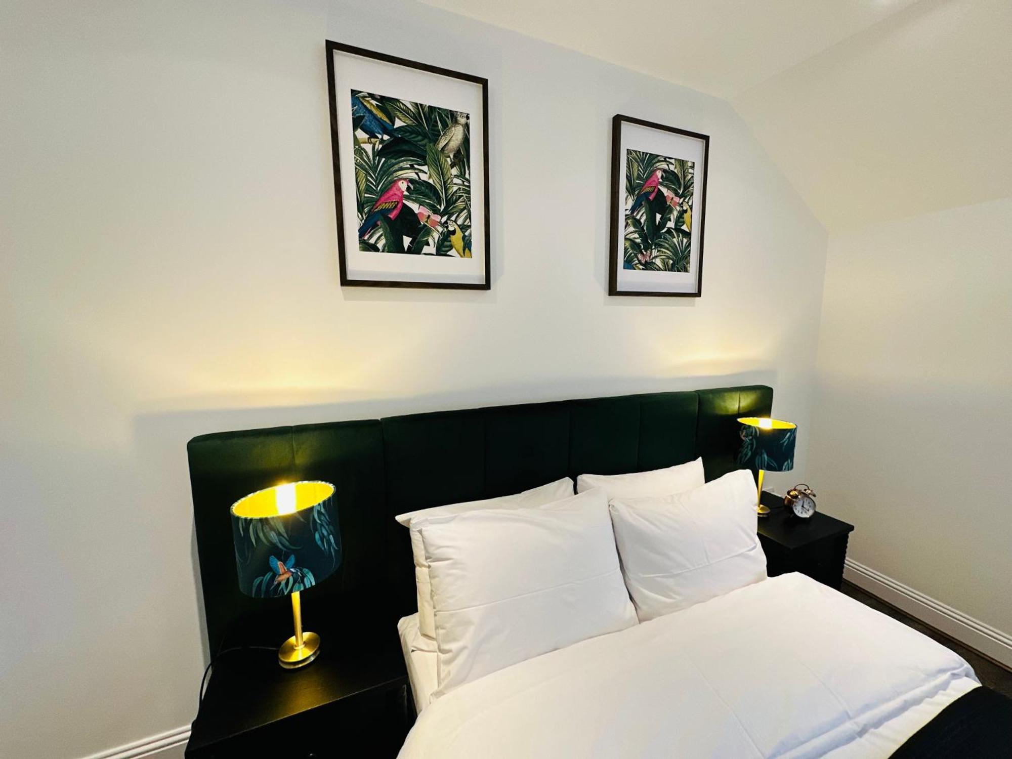 Barnet House Serviced Apartments 던펌린 외부 사진