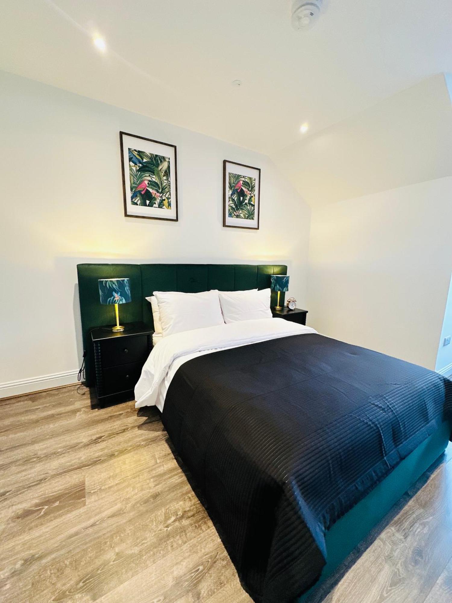 Barnet House Serviced Apartments 던펌린 외부 사진