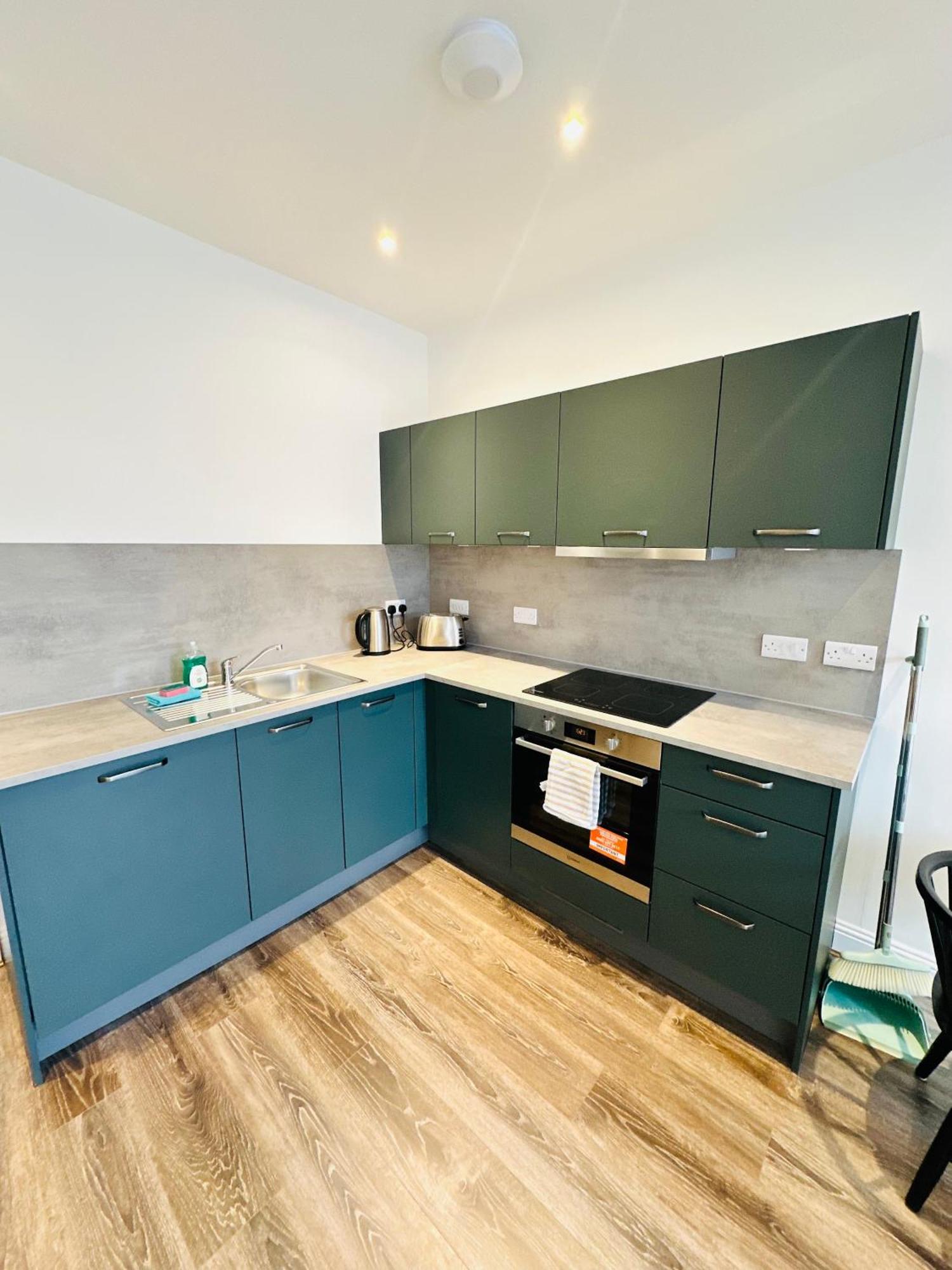 Barnet House Serviced Apartments 던펌린 외부 사진