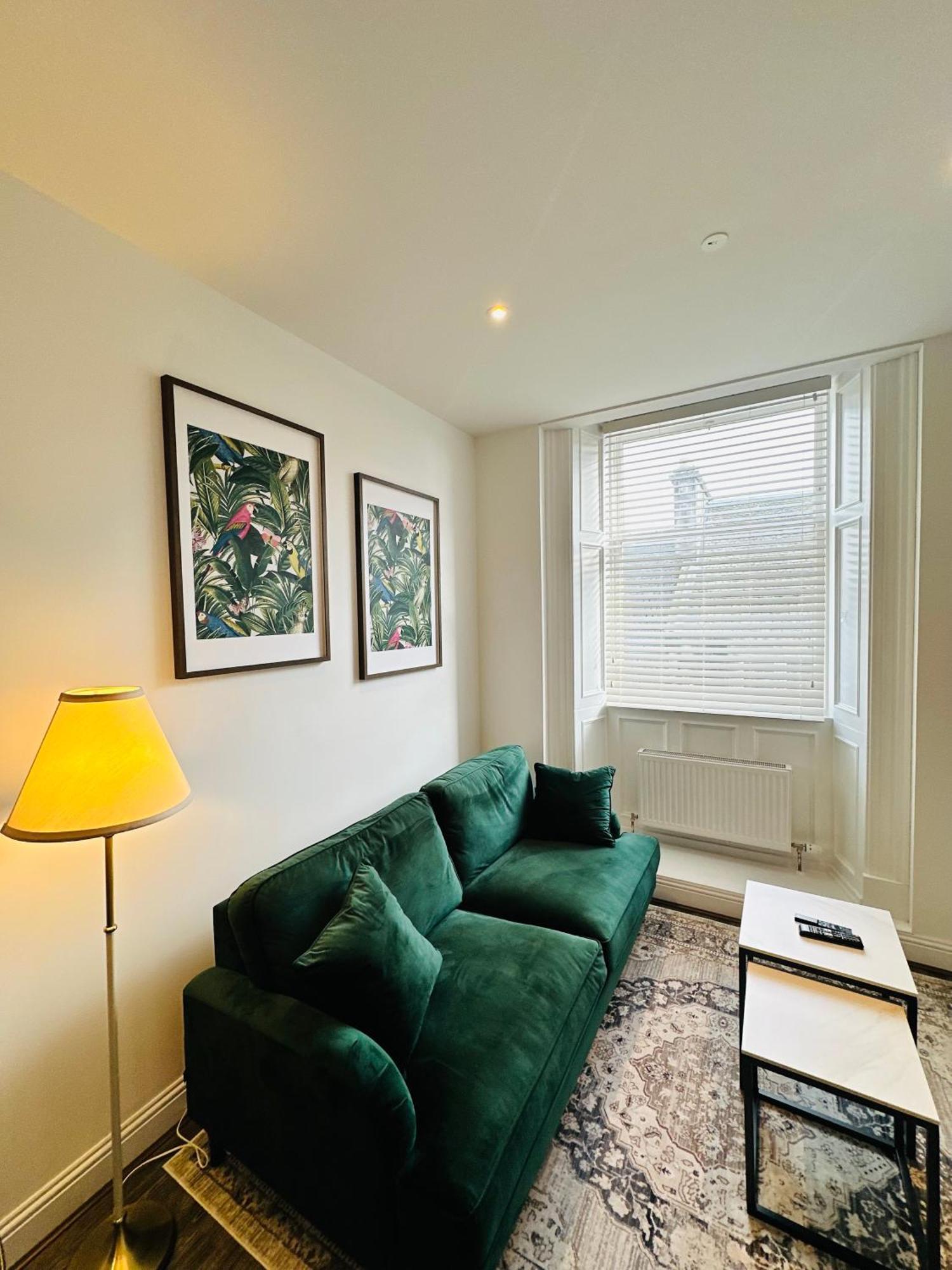 Barnet House Serviced Apartments 던펌린 외부 사진