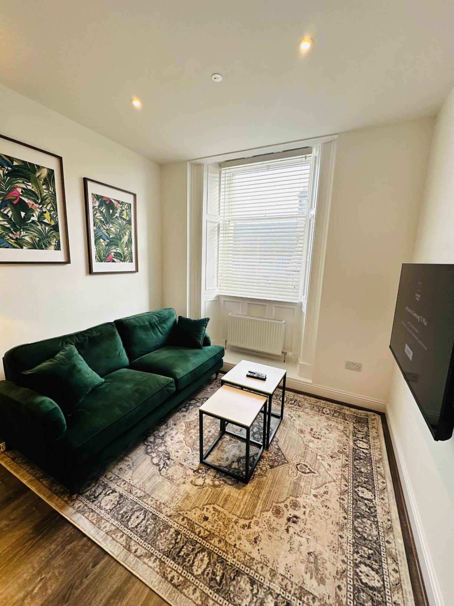 Barnet House Serviced Apartments 던펌린 외부 사진