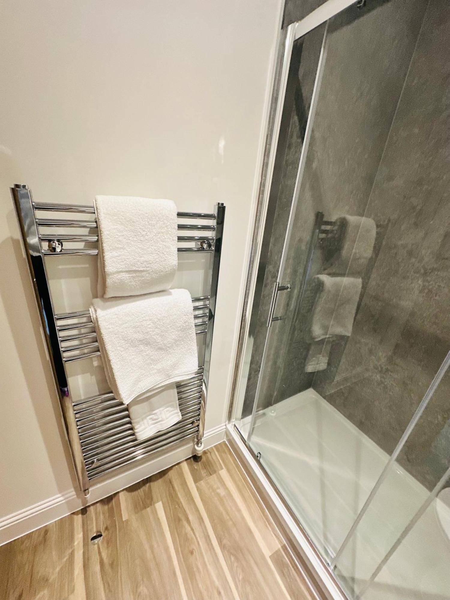 Barnet House Serviced Apartments 던펌린 외부 사진