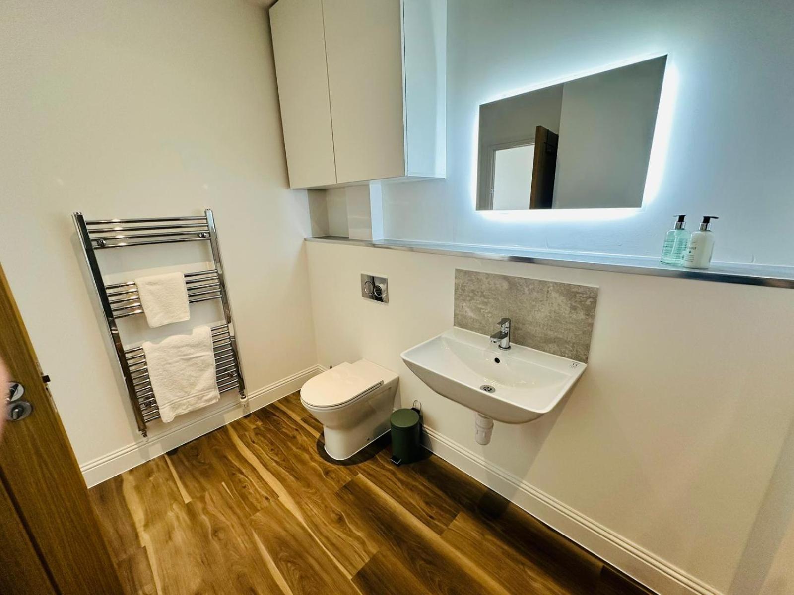 Barnet House Serviced Apartments 던펌린 외부 사진